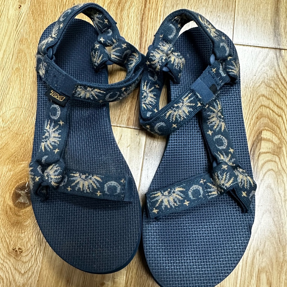 Sun & Moon Teva’s